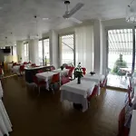 Hotel Edera 2*