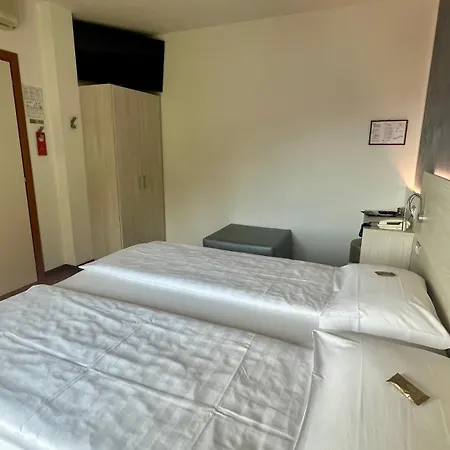 酒店 埃德拉别墅酒店 马尔切西内