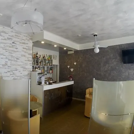 酒店 埃德拉别墅酒店 2*