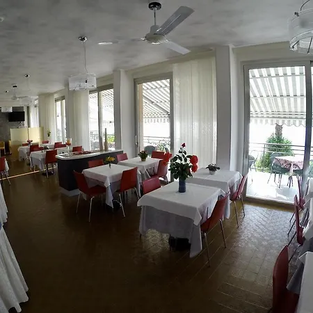 酒店 埃德拉别墅酒店 2*